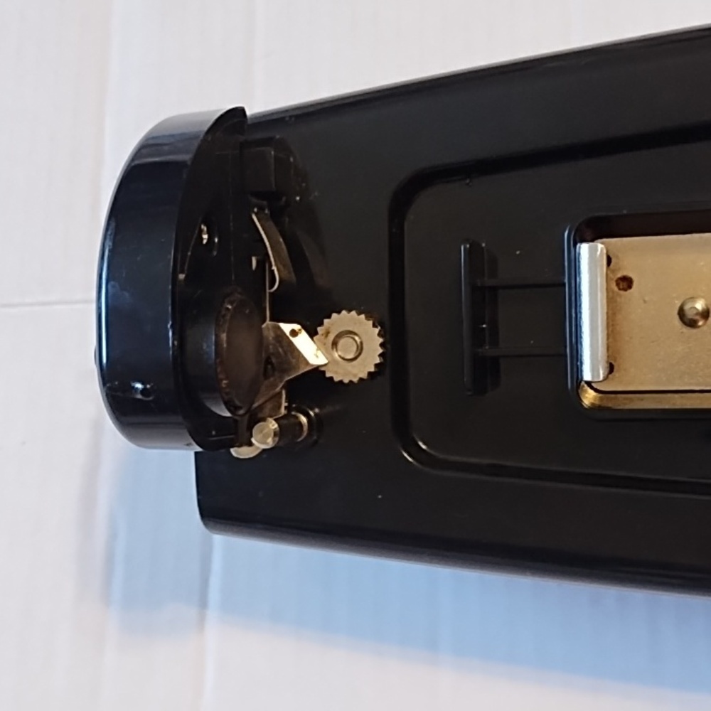 Bella Black Electric Can Opener - Picture 2 of 8